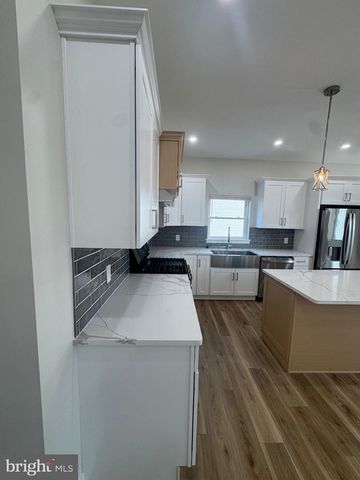 229 RIDGE AVE, Blackwood, NJ 08012