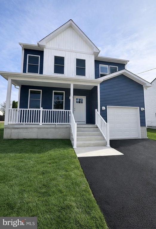 229 RIDGE AVE, Blackwood, NJ 08012