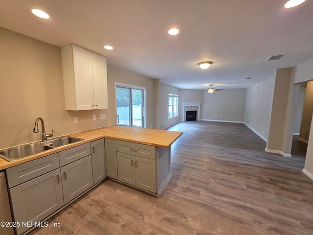 440 S ABERDEENSHIRE Drive, Fruit Cove, FL 32259