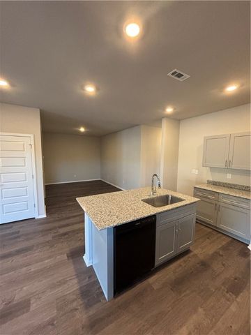 6507 NW Kathleen Street, Bentonville, AR 72713