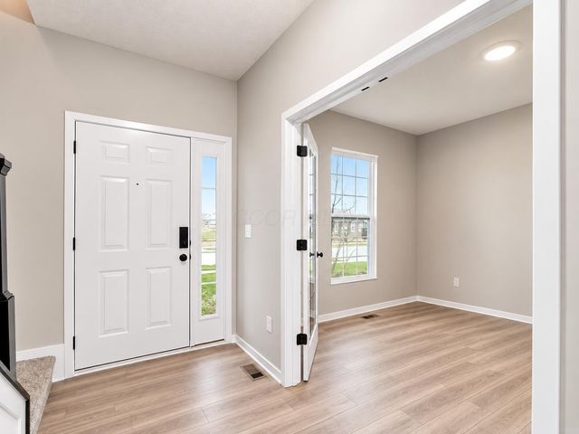 1159 Speedliner Drive, Plain City, OH 43064