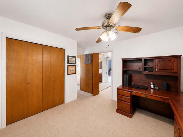 2109 E Linwood Oaks Street, Pearland, TX 77581
