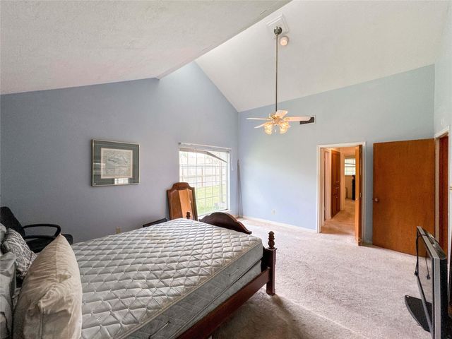 2109 E Linwood Oaks Street, Pearland, TX 77581