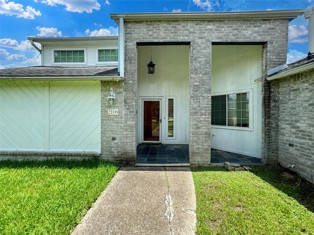 2109 E Linwood Oaks Street, Pearland, TX 77581