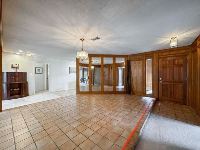 2109 E Linwood Oaks Street, Pearland, TX 77581