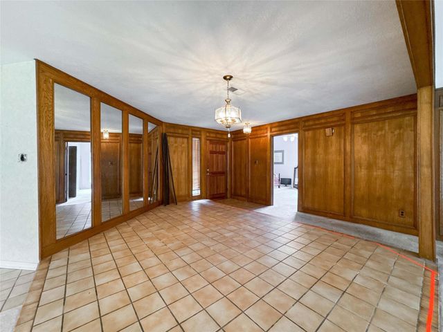 2109 E Linwood Oaks Street, Pearland, TX 77581