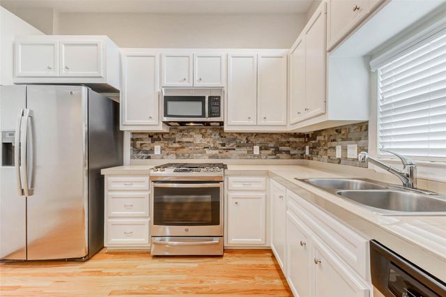 5941 South Loop E 1401, Houston, TX 77033