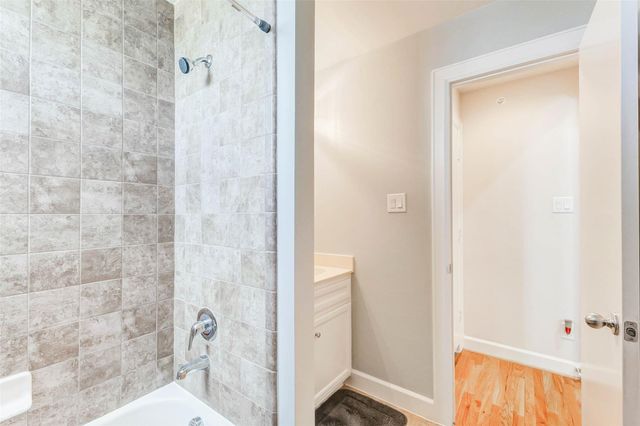 5941 South Loop E 1401, Houston, TX 77033