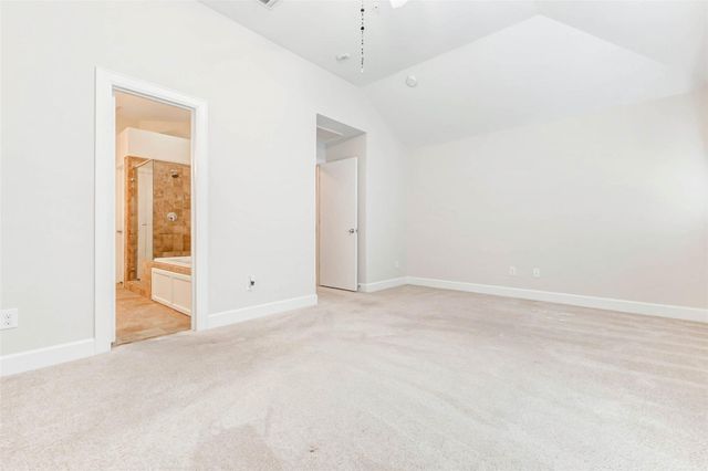 5941 South Loop E 1401, Houston, TX 77033