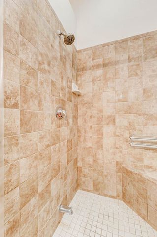 5941 South Loop E 1401, Houston, TX 77033