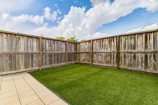 5941 South Loop E 1401, Houston, TX 77033