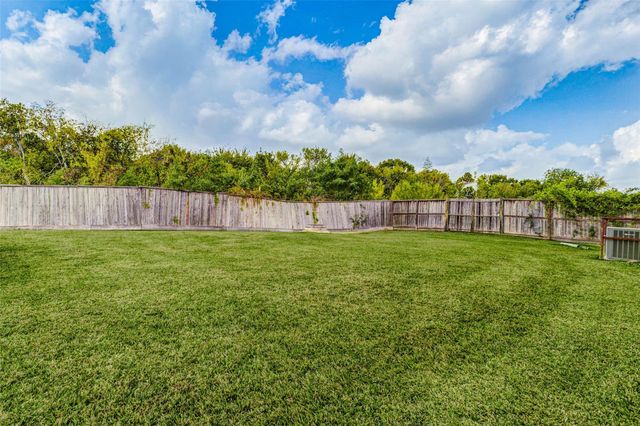 5941 South Loop E 1401, Houston, TX 77033