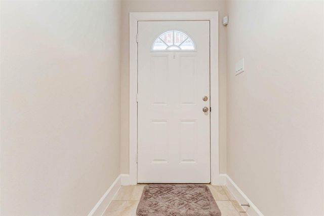 5941 South Loop E 1401, Houston, TX 77033