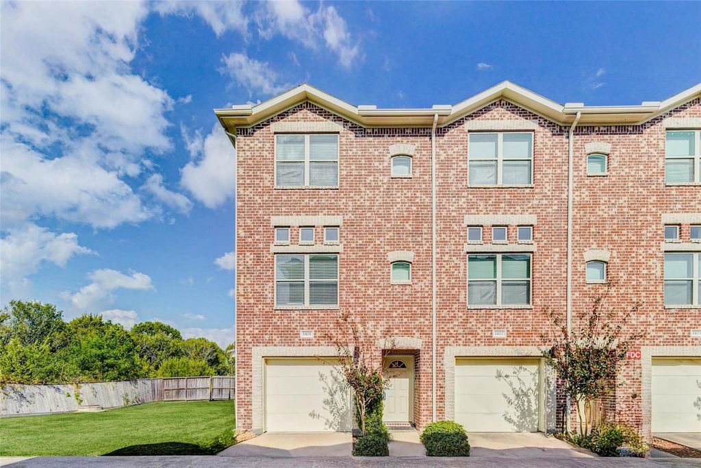 5941 South Loop E 1401, Houston, TX 77033