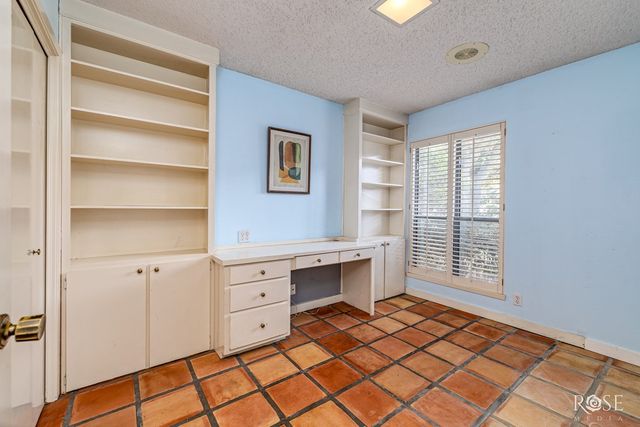 3010 Oak Mountain Trail, San Angelo, TX 76904