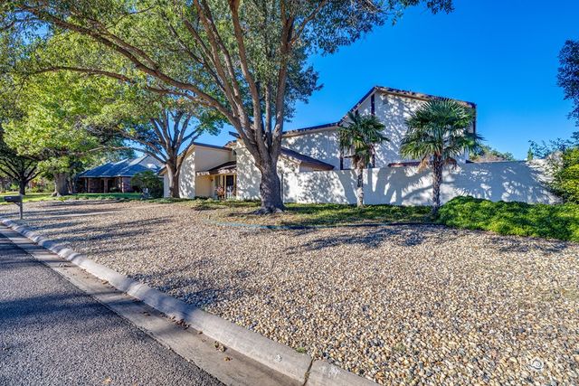 3010 Oak Mountain Trail, San Angelo, TX 76904