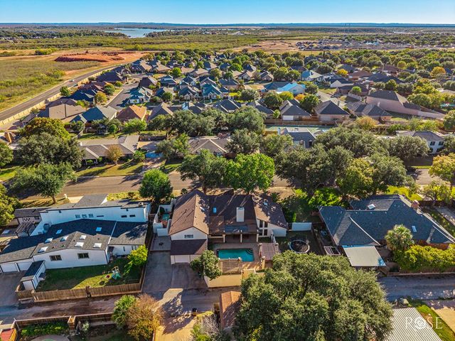 3010 Oak Mountain Trail, San Angelo, TX 76904
