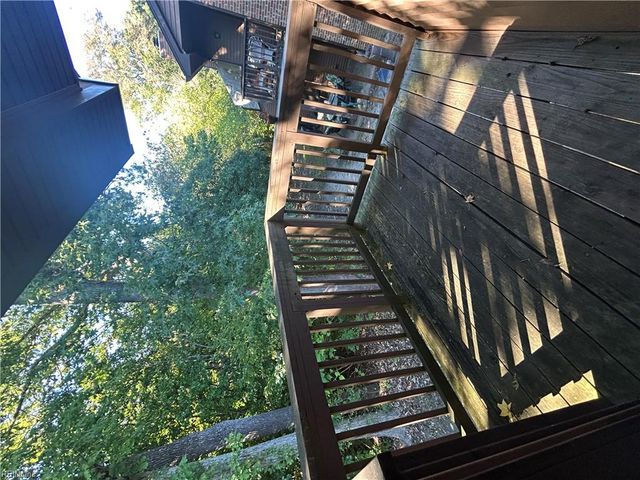 159 Windsor Castle Dr Apt D, Newport News, VA 23608