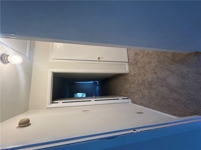 159 Windsor Castle Dr Apt D, Newport News, VA 23608