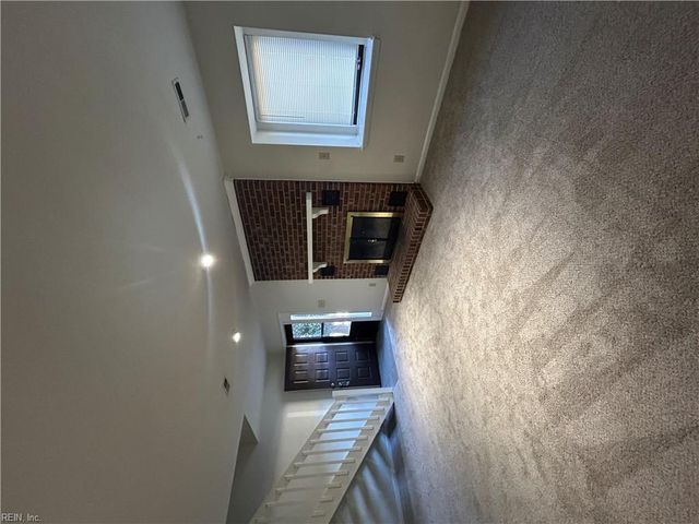159 Windsor Castle Dr Apt D, Newport News, VA 23608