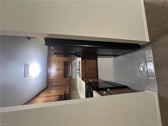 159 Windsor Castle Dr Apt D, Newport News, VA 23608