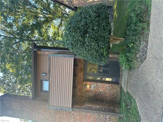 159 Windsor Castle Dr Apt D, Newport News, VA 23608