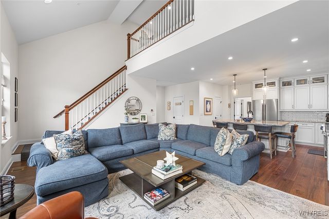 107 California Drive G, Amherst, NY 14221