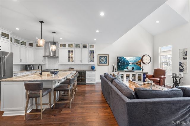 107 California Drive G, Amherst, NY 14221