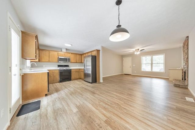 1398 Twin Mountain Lake Circle, Talking Rock, GA 30175