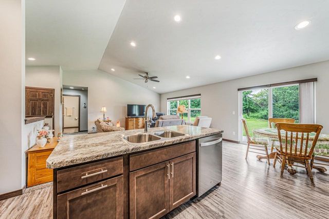 1532 LIBERTY AVENUE, Neenah, WI 54956