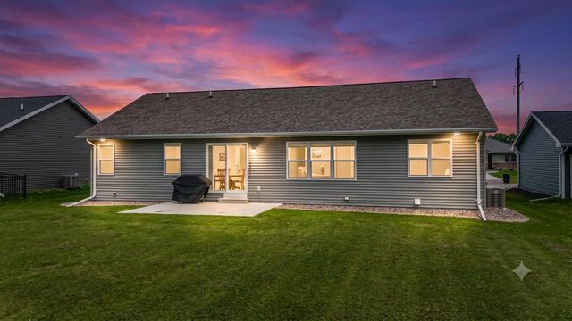 1532 LIBERTY AVENUE, Neenah, WI 54956