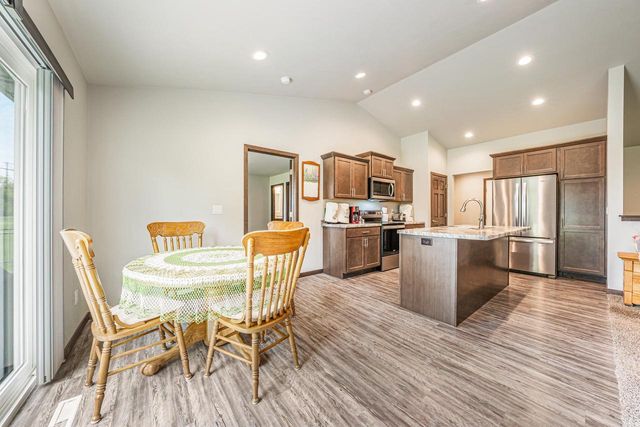 1532 LIBERTY AVENUE, Neenah, WI 54956