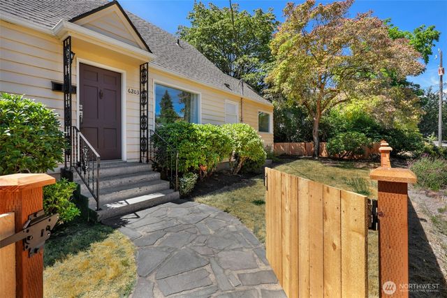6203 39th Avenue NE, Seattle, WA 98115
