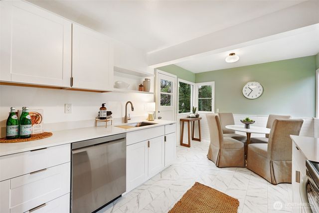 6203 39th Avenue NE, Seattle, WA 98115