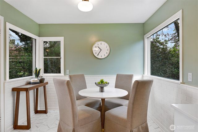 6203 39th Avenue NE, Seattle, WA 98115