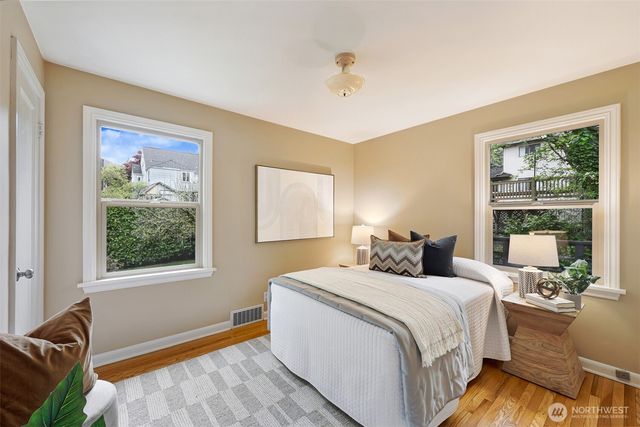 6203 39th Avenue NE, Seattle, WA 98115