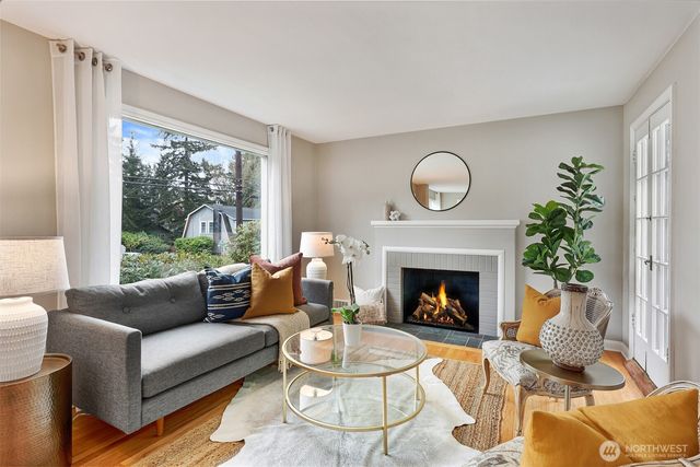 6203 39th Avenue NE, Seattle, WA 98115