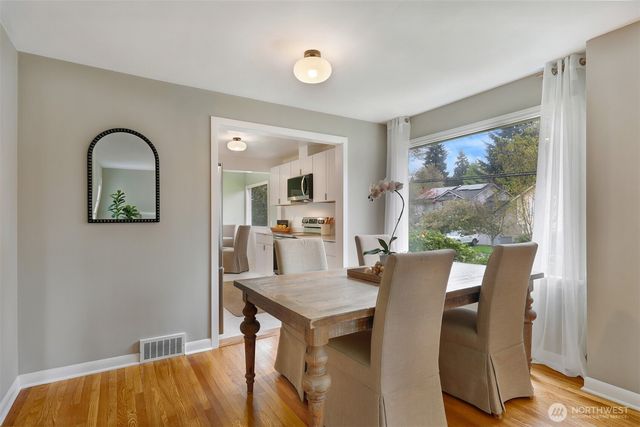 6203 39th Avenue NE, Seattle, WA 98115
