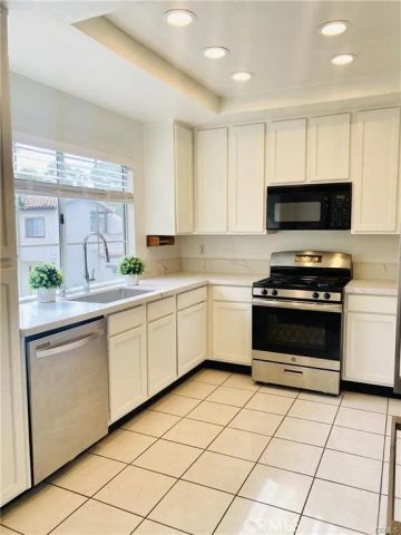 4 Via Solaz, Rancho Santa Margarita, CA 92688