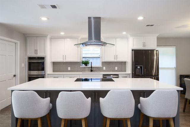 6639 Clearhaven Circle, Dallas, TX 75248