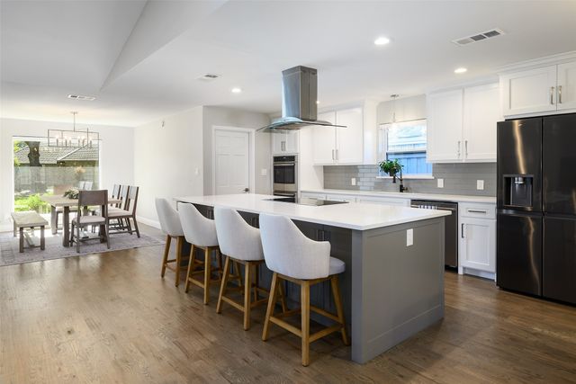 6639 Clearhaven Circle, Dallas, TX 75248