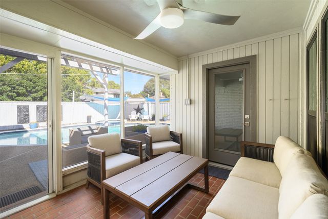 6639 Clearhaven Circle, Dallas, TX 75248