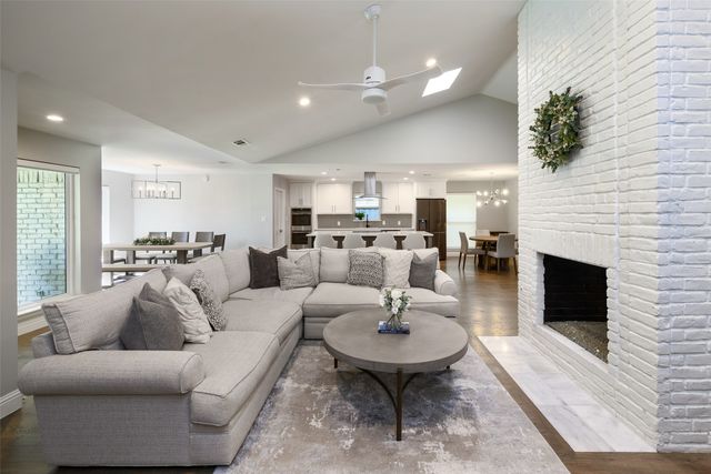 6639 Clearhaven Circle, Dallas, TX 75248