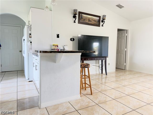 21 SW 24th PL, Cape Coral, FL 33991