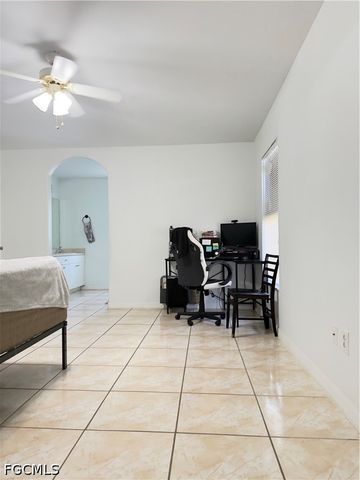 21 SW 24th PL, Cape Coral, FL 33991