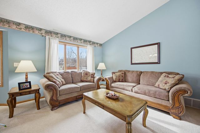 1609 40th Avenue N, Moorhead, MN 56560