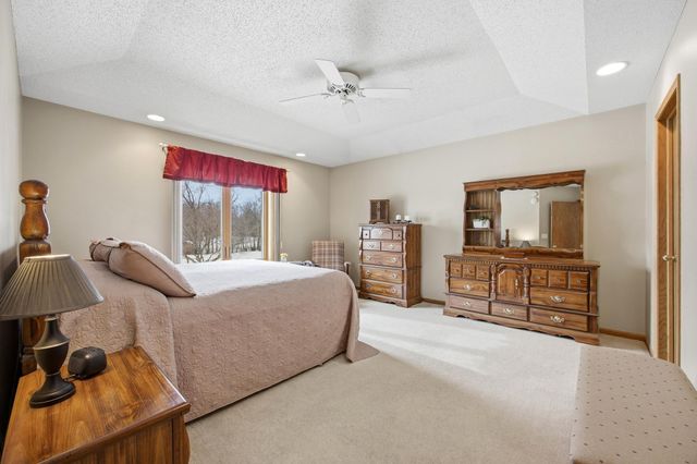 1609 40th Avenue N, Moorhead, MN 56560