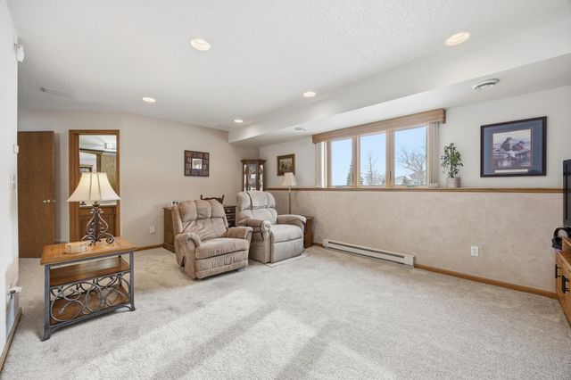 1609 40th Avenue N, Moorhead, MN 56560