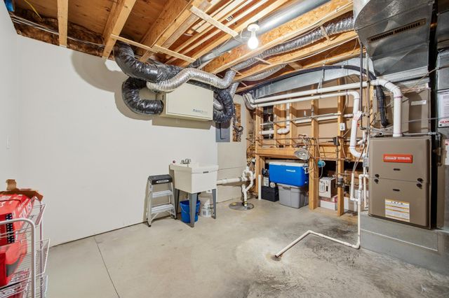 1609 40th Avenue N, Moorhead, MN 56560