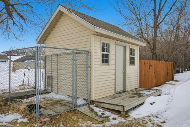 1609 40th Avenue N, Moorhead, MN 56560